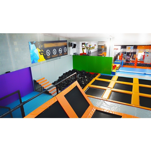 Trampolínový park - celá konstrukce s vybavením | Podnikání na prodej